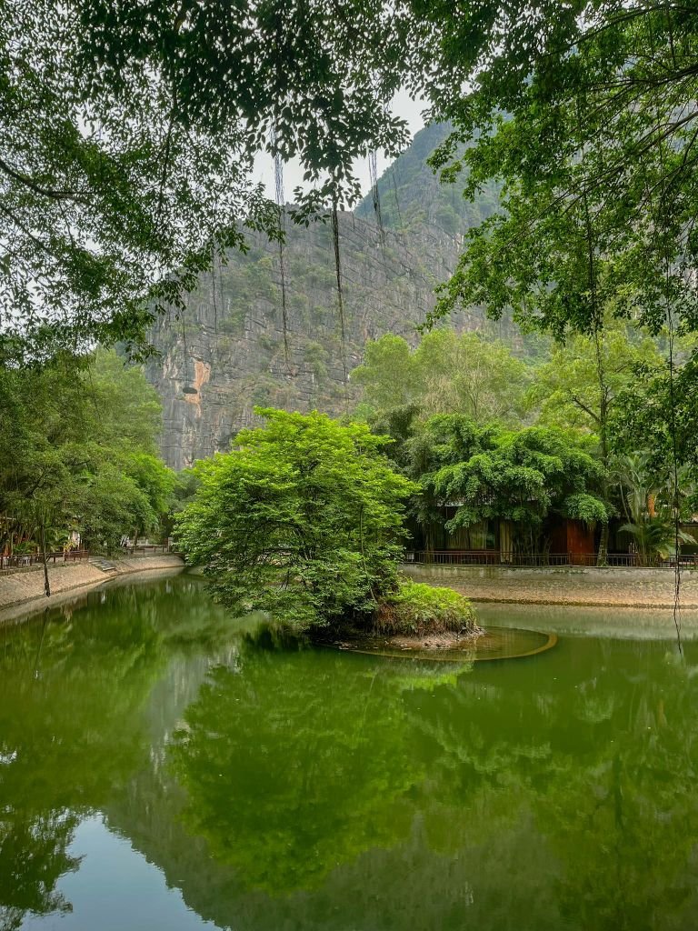 ninh-binh-hoa-lu-water-area Ninh Binh Hoa Lu Capital Water Area