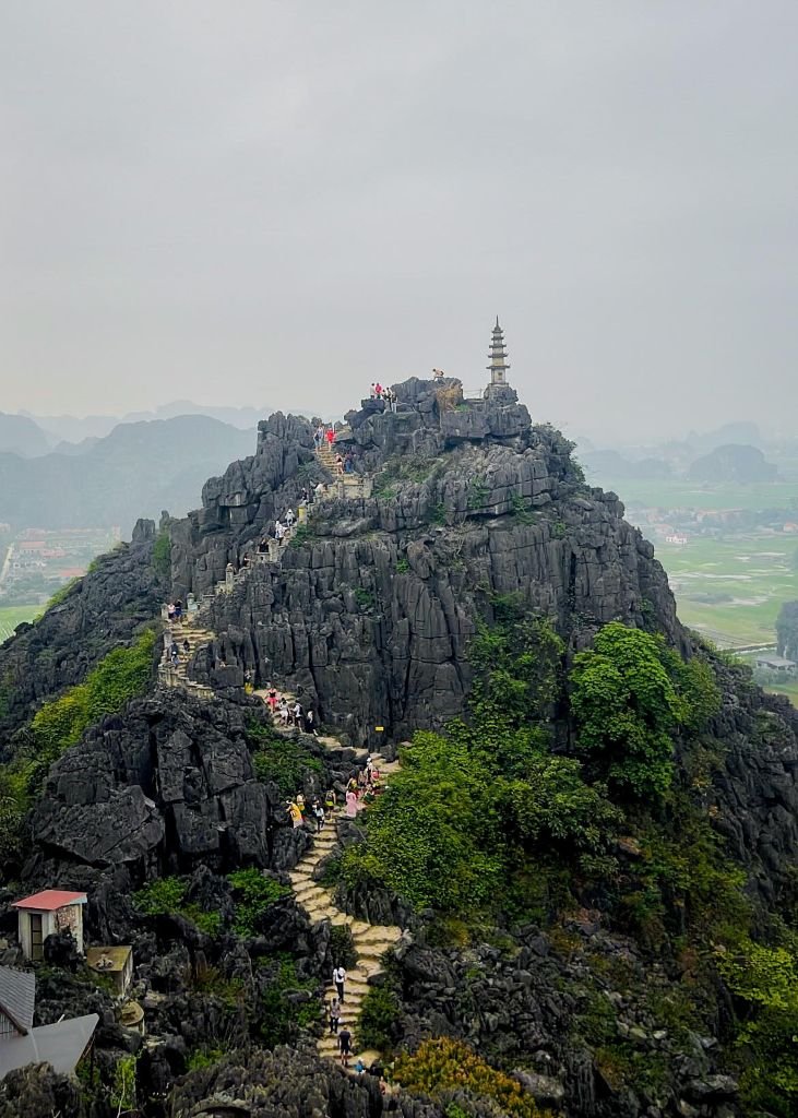 ninh-binh-hang-mua-pagoda3 Ninh Binh Hang Mua Pagoda 3