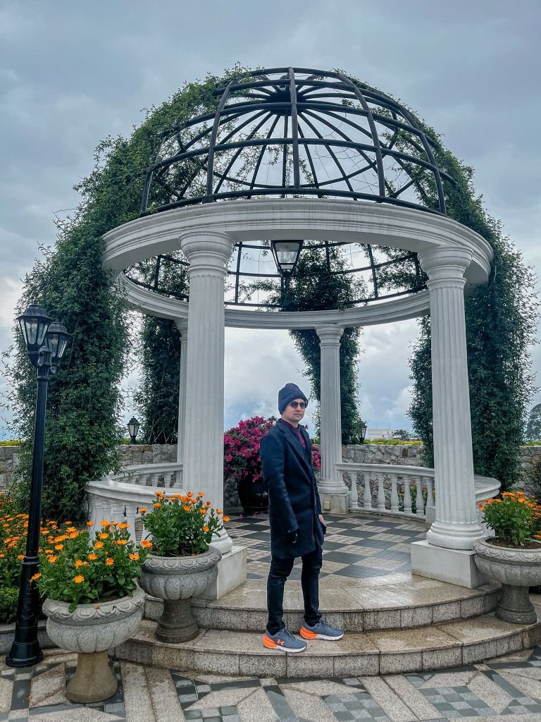 Silk Path Grand Sapa Hotel - Outside View 7