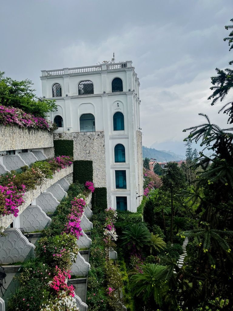 Silk Path Grand Sapa Hotel - Outside View 3